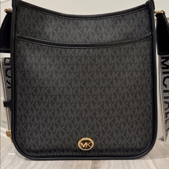 Michael Kors Crossbody Luisa North South Black Logo Strap Jet Set Messenger Bag - Picture 5 of 17